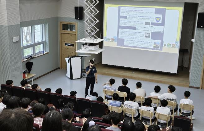 청소년 범죄예방위원 수원권선지구위원회, '찾아가는 학교폭력예방교육' 실시