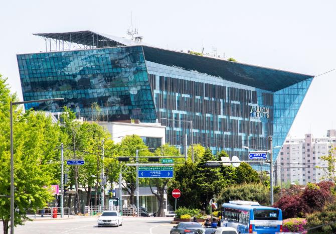 "기부자에겐 만족, 지역엔 활력" 용산구, 고향사랑기부제 답례품 공모