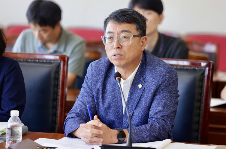 천안시의회 이종담의원 대표발의, ‘천안시 공공청사 및 공공시설 부설주차장 관리운영 조례 일부개정조례안’상임위 통과