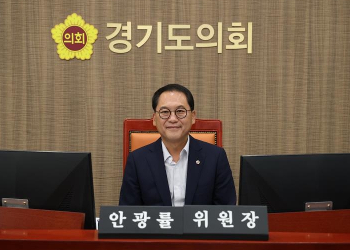 AI 디지털교과서 예산, 졸속 집행?…안광률 위원장, 경기도교육청에 엄중 경고