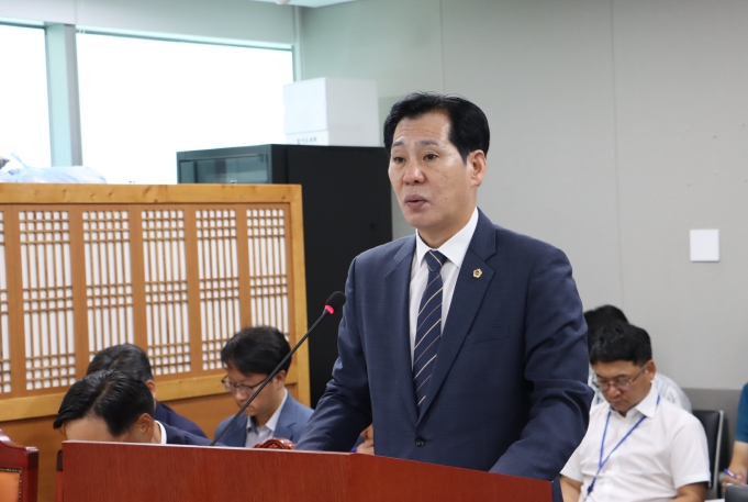 도민 안전 위해 더 과감하게… 경기도의회 이영봉 의원, 경기도 조례 개정으로 소방대원 적극행정에 힘 실어
