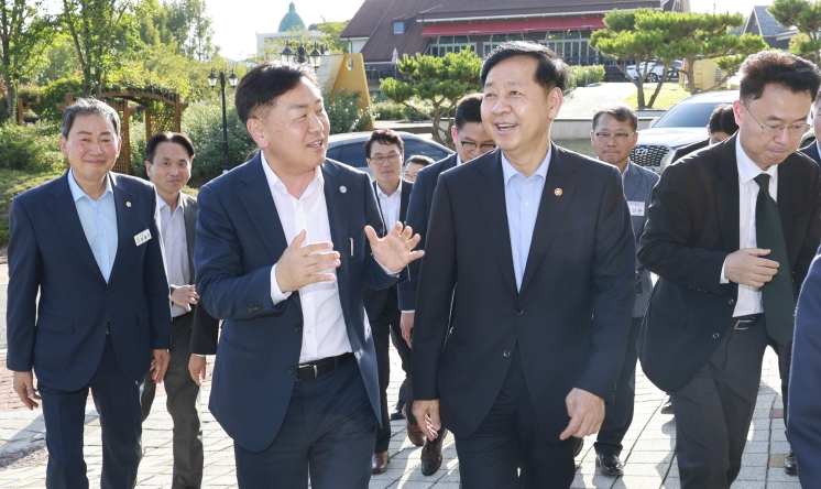 “미래 먹거리 릴레이 건의” 김관영 전북도지사 장관급 방문현장 밀착 호소 총력
