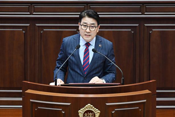 김창석 부산시의원 , 부산 낙동강 정원, 국가정원 지정을 위한 부산시의 정책 추진 의지 촉구 
