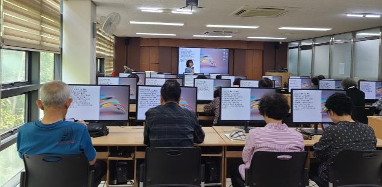 금산군, 2025년 4분기 주민 정보화교육 수강생 모집 
