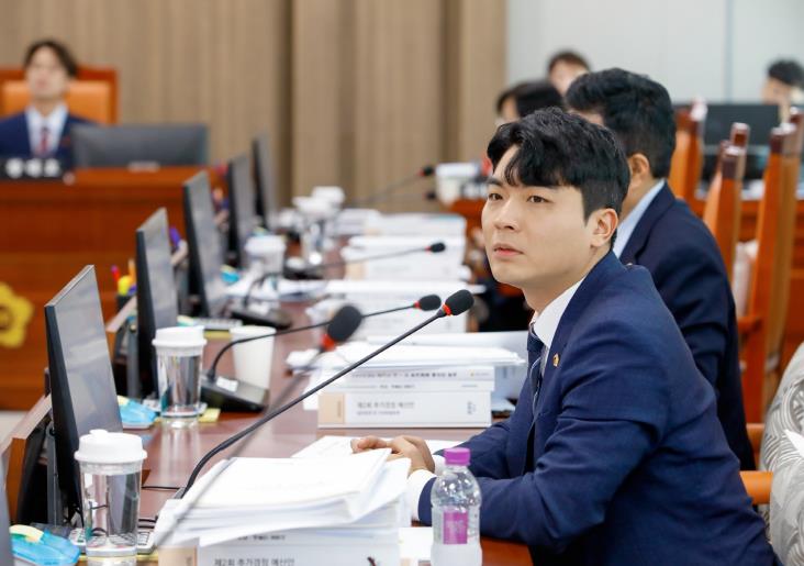 경기도의회 정동혁 의원, 데이터·참여·AI로 무장한 '디지털 의정 조례' 상임위 통과