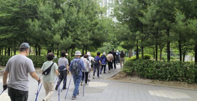 하남시, 신장동에서 60세 이상 대상 '하남 88 워킹 2기' 운영