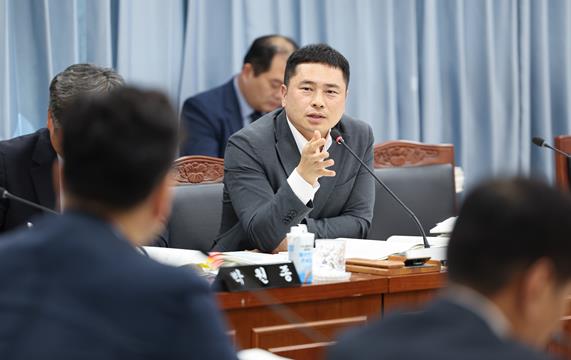 임형석 전남도의원, “학생교육수당 확대…졸속 추진 안 된다”