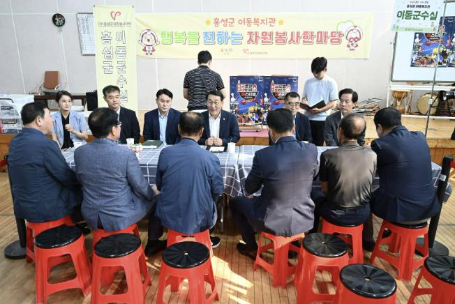 홍성 행복싣고 찾아가는 이동복지관 '인기몰이'