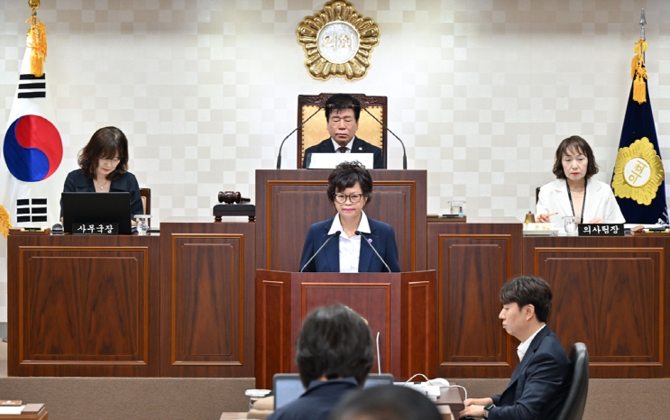 유점자 해운대구의원, 구정질문 통해 청사포항 테트라포드 보강사업 “특혜·밀실행정” 질타
