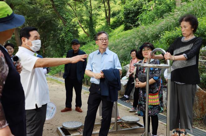 금천구 "안녕하세요, 유성훈입니다"…골목구청장의 동네 한 바퀴