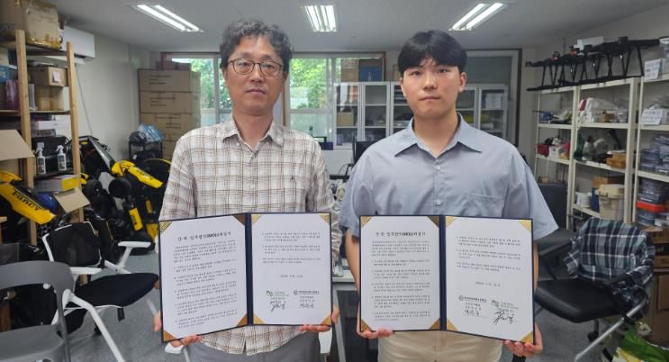 완주군 한국게임과학고등학교 – 그린코딩(주) 산학업무협약 체결AI 기반 발명특허 교육 협력으로 미래 인재 양성 박차