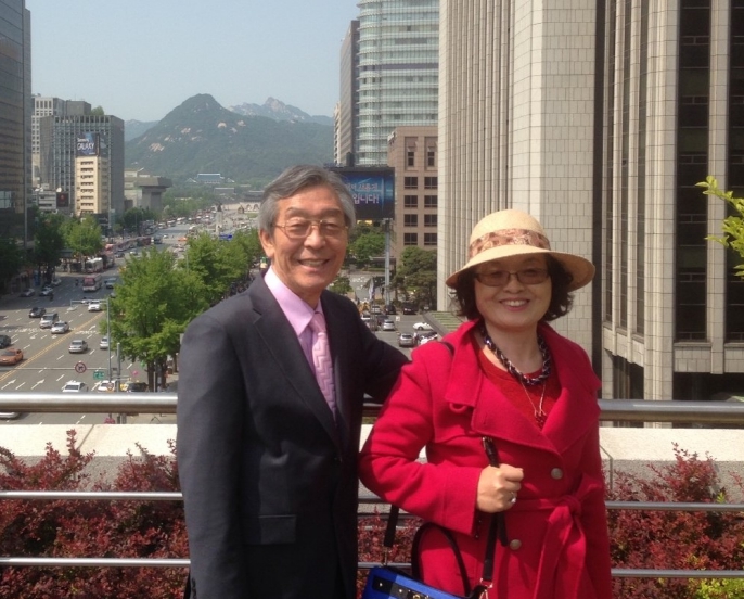 금산 출신 수필가 강인철 씨 부부, 금산교육사랑장학금 1000만 원 기탁 