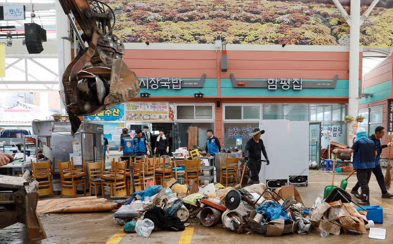 함평군, 이례적 집중호우로 특별재난지역 한 달 새 2번 선포… 피해 복구·예방 총력전