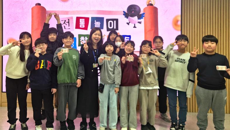 구립 은평뉴타운도서관, 전통놀이로 즐기는 독서 추리 프로그램 '경찰과 도둑' 성료