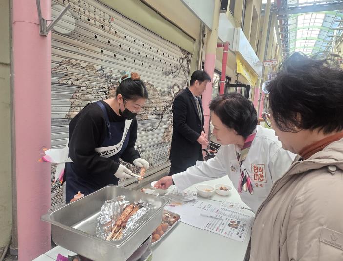 상주시, 중앙시장 청년상인 창업지원사업 '품평회' 개최