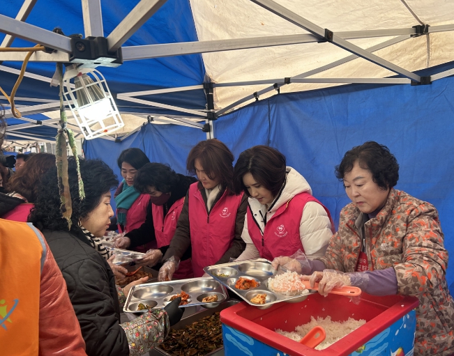 구미시여성단체협의회, 봉사활동으로‘사랑의 온도’높여