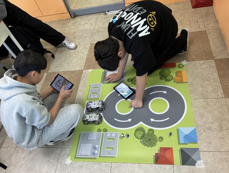 ‘로봇 코딩부터 작곡까지’ 완주 청소년, 인공지능 배운다
