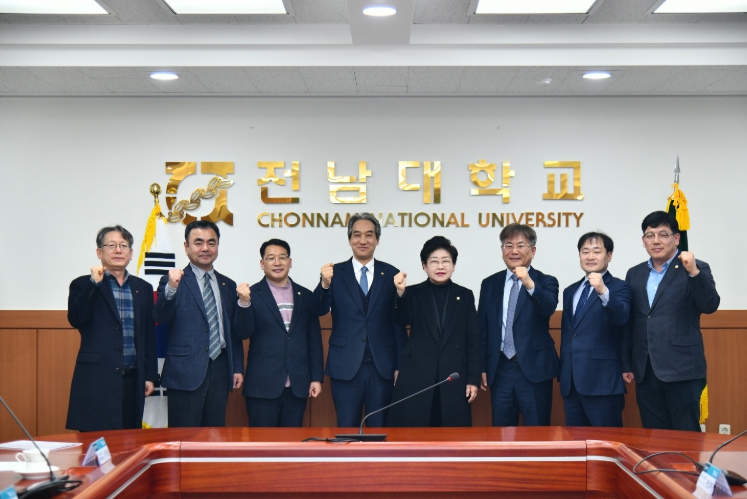 여수시의회 , 전남대 이근배 총장 면담... 여수캠퍼스 산업혁신 거점 육성 건의