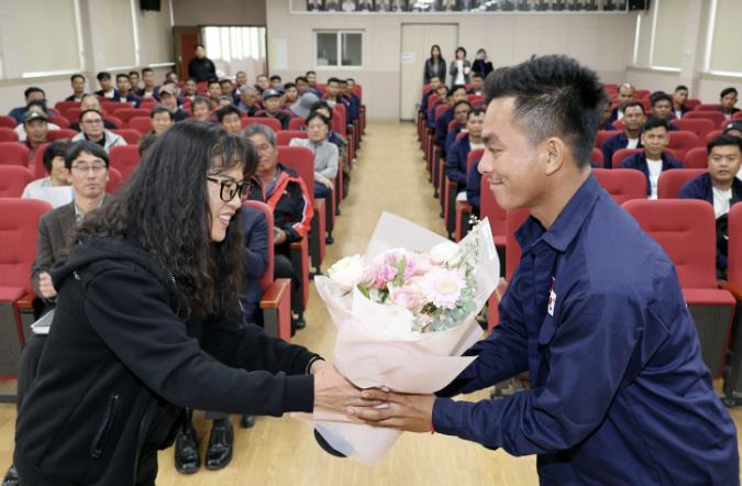 괴산군, 캄보디아 계절근로자 재방문율 72%…'숙련‧안전성' 모두 잡아