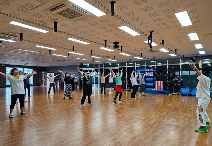 천안도시공사, 북부스포츠센터 시니어트로트댄스 등 확대 운영