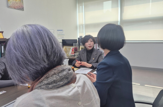 경기도의회 정경자 의원, 노인일자리 도비 60% 감액... 시군 재정 225억 부담 증가