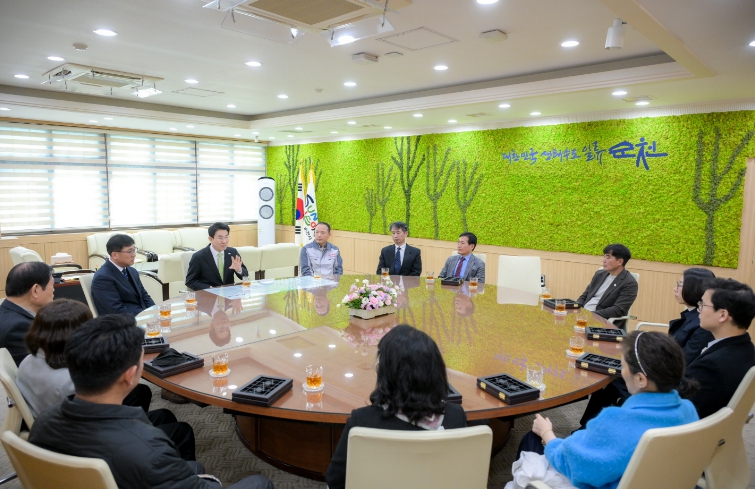 순천시, 지방세 유공납세자 인증패 수여