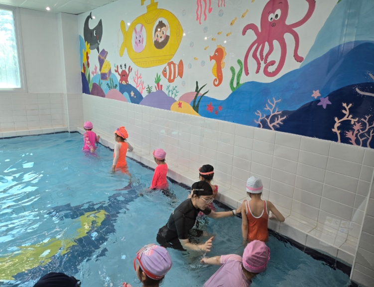 충북교육청 학생수련원, 유아 생존수영 교육 참여 기관 모집