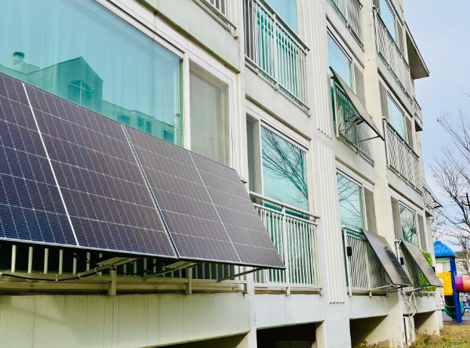 아파트 발코니가 발전소로‥인천 중구, ‘미니태양광 발전소’ 보급
