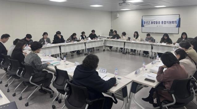 "살던 곳에서 건강한 노후를" 홍성군이 만드는 돌봄 안심망 3월 본격 가동