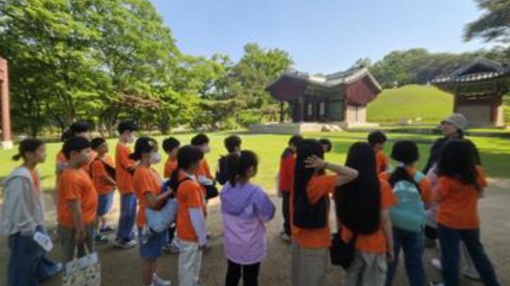 '동대문 한바퀴' 돌며 우리 동네 역사‧문화 배우는 학생들