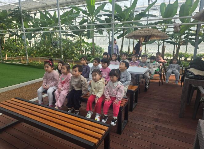 인제군, 스마트팜 온실 현장 체험학습 인기…학생들 미래농업 이해 높인다