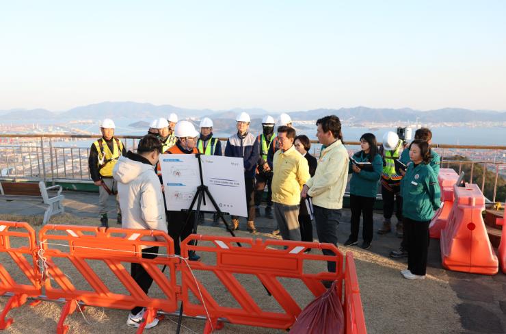 광양시, 구봉산 명소화(체험형 조형물) 사업 현장 점검