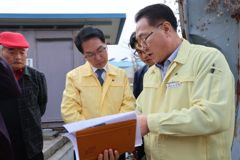 고창군수, 주민 숙원 해결·김치산업 기반 강화 현장 점검