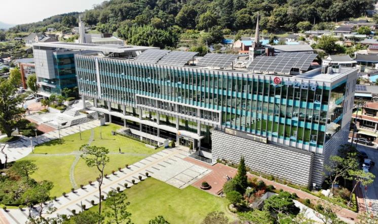 부안군, 어선 갑판 승선자 구명조끼 착용 의무화 시행 홍보