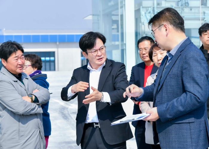 김병수 김포시장, 대명항 신축 수산물직판장 찾아 현장 행정