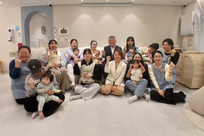 “아이 키우기 좋은 예천”… 공동육아나눔터 0세 특화반 부모와 소통