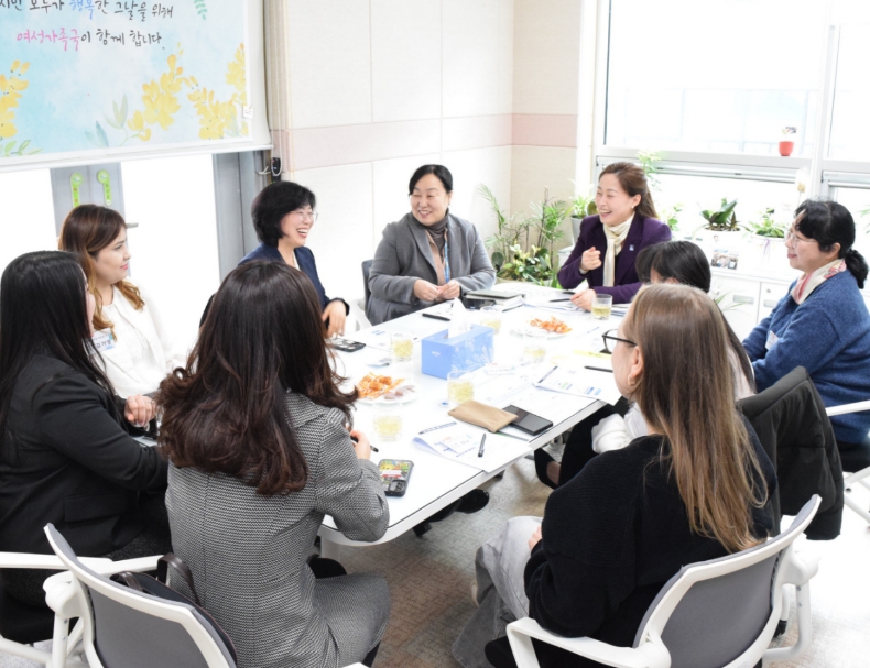 수원특례시, 다문화가족과 '속마음 토크' 개최…이주민 목소리 정책에 담는다