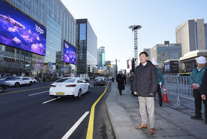 종로구, BTS 공연 전 광화문 공사장·시설물 다 살핀다