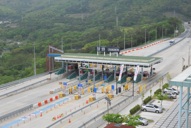 경남도, 창원~부산간 민자도로 대형차 통행료 한시적 동결, 7월 1일부터 100원 인상