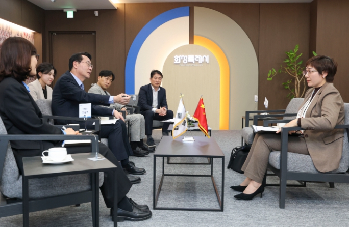 화성특례시-중국 샤오간시, 孝 문화로 잇다 ‘화성특례시민의 날’, 축하 대표단 방문... 교류 협력 확대  