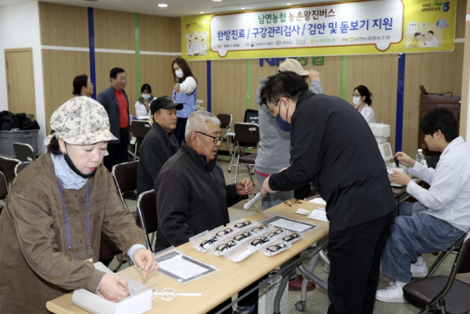 태안군, 농촌 어르신 찾아가는 '2026 농촌 왕진버스' 운영