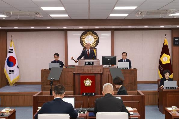 제297회 합천군의회 임시회 개회
