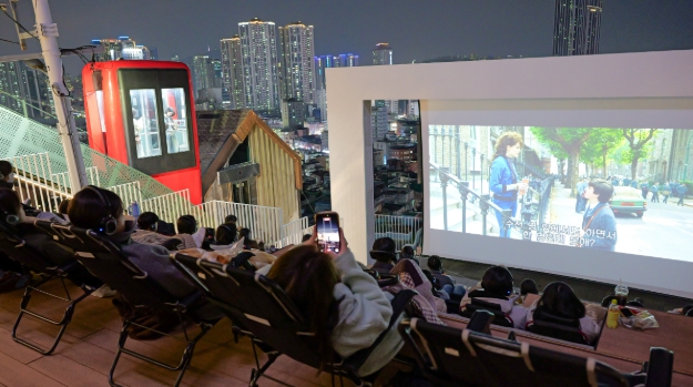 동구, 출발부터 매진 행진… 2026년 '168 더 데크' 첫 상영부터 흥행