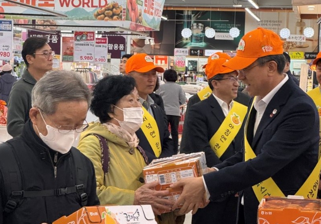 오순문 서귀포시장, ‘제주 행복 만감 페스타’ 만감류 판촉 활동