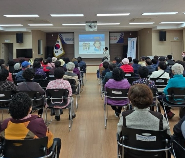 진천군 정신건강복지센터, 노년층 우울증 예방 ‘생애주기별 정신건강 증진 교육’ 실시