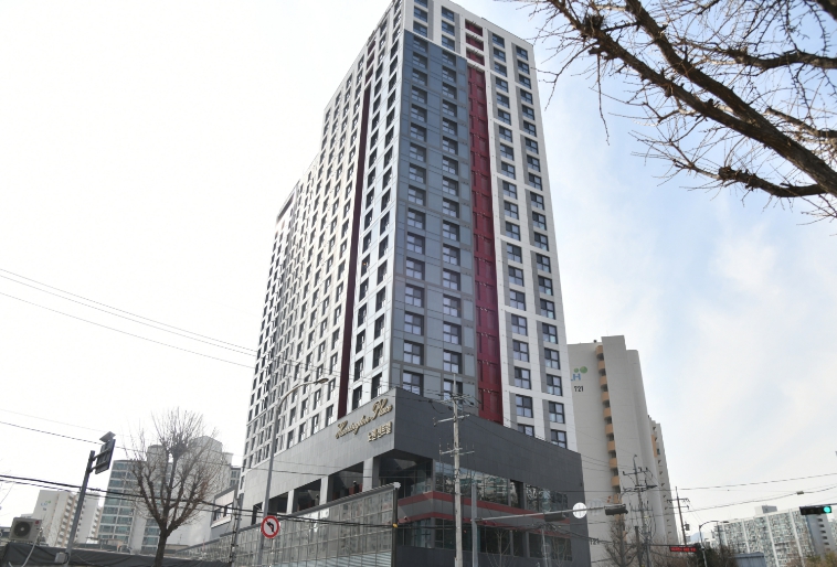 풀뿌리 문화복합 공동체 공간으로 진화하기엔 좁고 낡은 주민센터...청년안심주택 기부채납활용...노원구 상계10동 주민센터 확장 이전