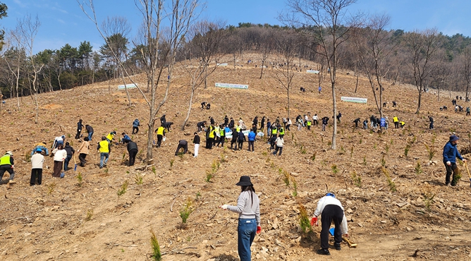 여수시, 제81회 식목일 나무심기 행사 성황리 개최