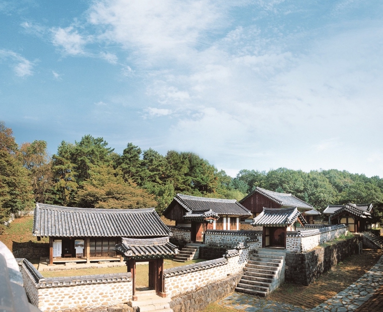 임진강을 따라 걷는 시간여행, 벚나무를 따라 걷는 봄꽃여행 (평화누리길, DMZ 사색(四色)하다 ③)