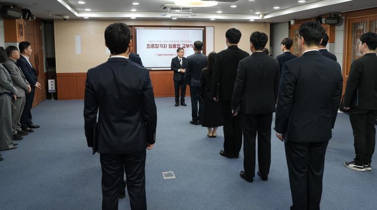 나주시, 신규 공직자 16명 선발…경력 인재 공직 합류
