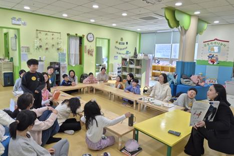 광주광역시 남구, 아이들 곁에 선 ‘결혼이민자 영어 강사’
